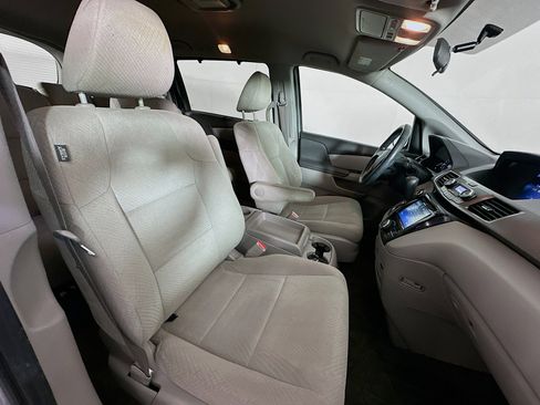 Used 2016 Honda Odyssey SE image 30
