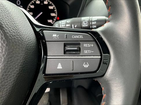 Used 2024 Honda HR-V Sport image 11