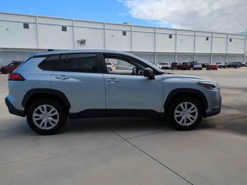 Certified 2023 Toyota Corolla Cross L image 4