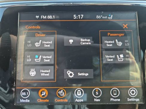 Used 2020 Jeep Grand Cherokee Overland AWD/4WD image 19