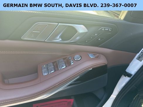 Used 2021 BMW X7 xDrive40i w/ Premium Package 2 image 11