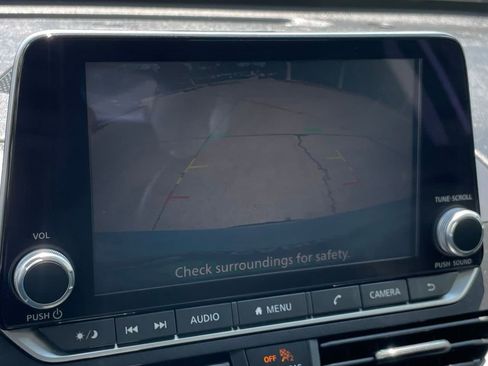 Used 2024 Nissan Altima 2.5 SR FWD image 19