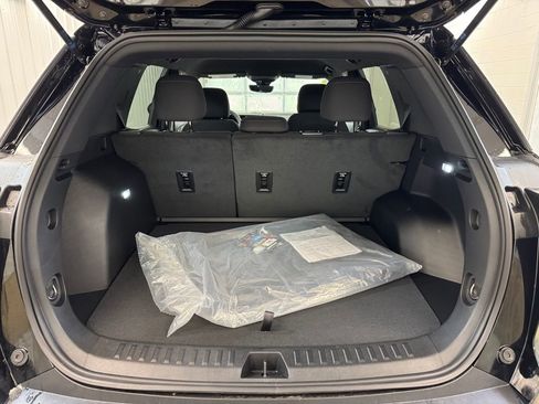 Used 2026 Chevrolet Equinox LT w/ Safety and Technology Package image 23