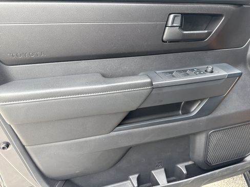 Used 2022 Toyota Tundra SR w/ SR Tow Package image 7