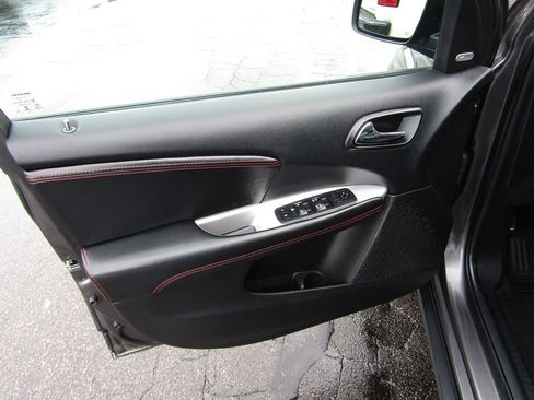 Used 2018 Dodge Journey GT w/ Driver Convenience Group image 27