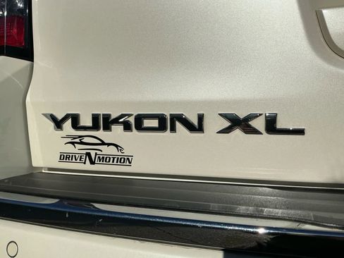 Used 2015 GMC Yukon XL Denali image 18