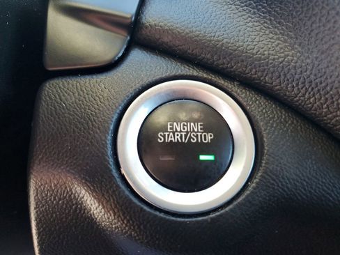 Used 2022 Chevrolet Equinox LT image 25