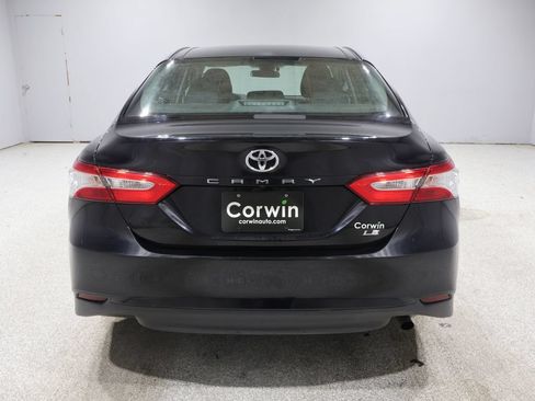 Used 2018 Toyota Camry LE FWD image 3