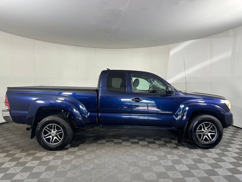 Used 2012 Toyota Tacoma 4x4 Access Cab V6 w/ SR5 Pkg image 6