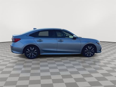 Used 2022 Honda Civic EX image 9