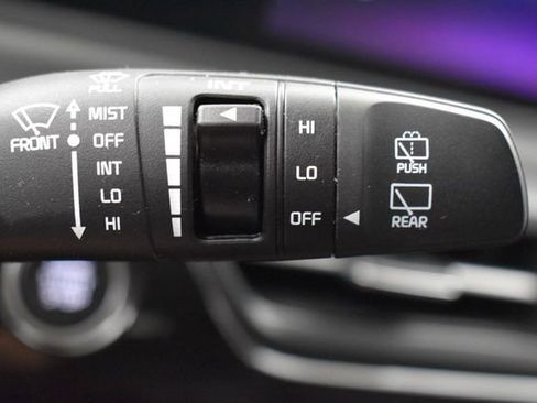 Certified 2025 Kia Seltos S FWD image 27