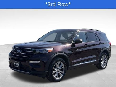 Used 2023 Ford Explorer XLT w/ Equipment Group 202A AWD/4WD image 3
