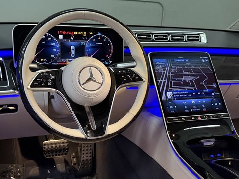 Used 2024 Mercedes-Benz S 580 S 580 image 35