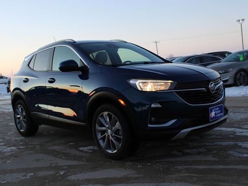 Used 2020 Buick Encore GX Select w/ Experience Buick Package image 3