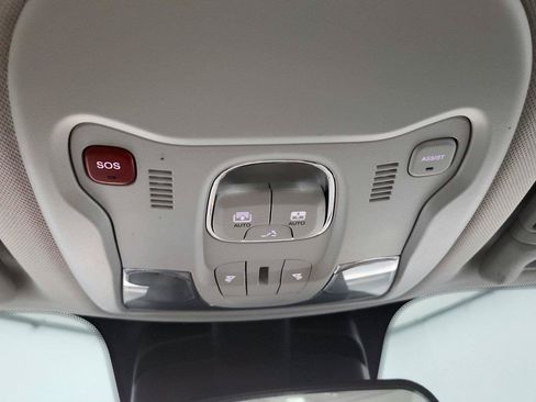 Used 2021 Jeep Renegade Latitude w/ Sun & Sound Group FWD image 34