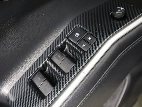 Used 2022 Toyota Highlander XLE FWD image 22