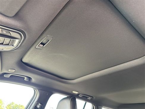 New 2025 Jeep Grand Cherokee Altitude image 29