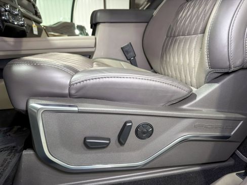 Used 2026 Ford F450 Platinum w/ Platinum Plus Package AWD/4WD image 19