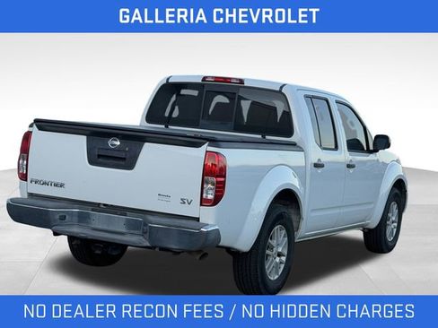 Used 2016 Nissan Frontier SV image 3
