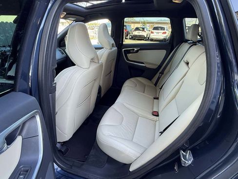 Used 2015 Volvo XC60 T6 Platinum image 5
