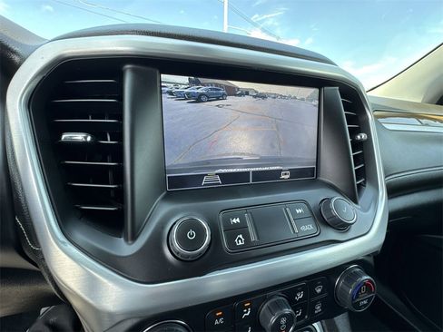 Used 2023 GMC Acadia SLE w/ Driver Convenience Package image 17