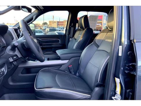 Used 2025 RAM 2500 Laramie w/ Night Edition image 27