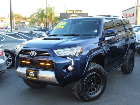 Used 2020 Toyota 4Runner TRD Off-Road w/ Wilderness Package AWD/4WD image 45