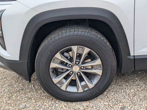 New 2026 Chevrolet Equinox LT image 7