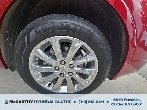Used 2019 Buick Envision Essence FWD image 17