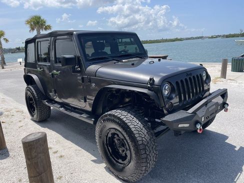 Used 2016 Jeep Wrangler Unlimited Sport w/ Quick Order Package 24S AWD/4WD image 41
