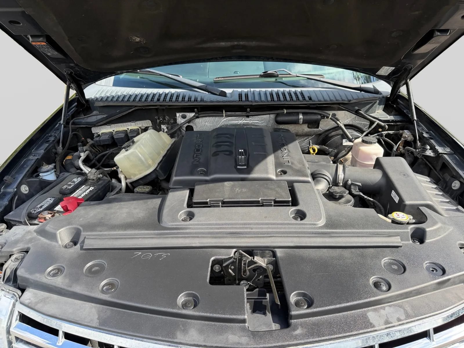 Used 2014 Lincoln Navigator 2WD image 20