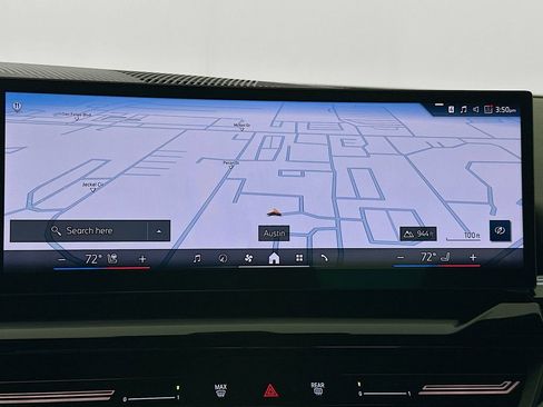 Used 2025 BMW 530i w/ Premium Package image 13