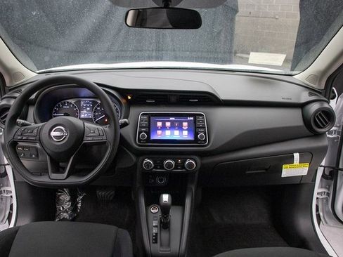 New 2025 Nissan Kicks Play S image 20