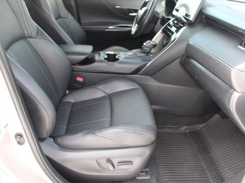 Used 2022 Toyota Venza Limited w/ Advanced Technology Package AWD/4WD image 20