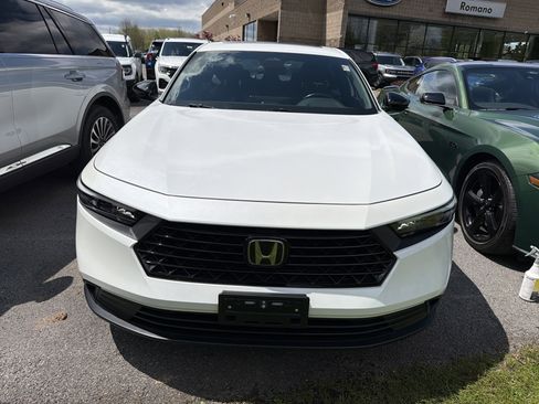 Used 2023 Honda Accord Sport image 3