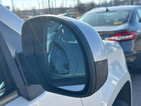 Used 2010 GMC Yukon Denali image 5