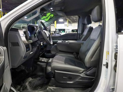 Used 2024 Ford F350 XLT w/ FX4 Off-Road Package AWD/4WD image 11