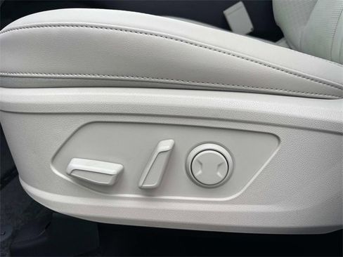 New 2025 Kia Sorento S image 11