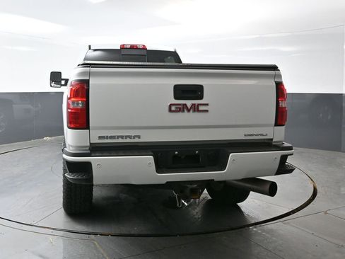 Used 2019 GMC Sierra 2500 Denali w/ Duramax Plus Package image 9