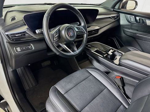 Certified 2025 Buick Enclave Preferred image 7