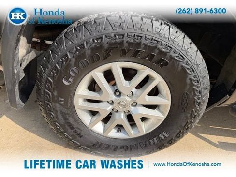Used 2018 Nissan Frontier SV AWD/4WD image 3