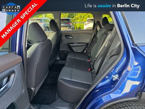 Used 2023 Nissan Rogue SV image 17