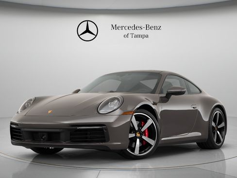 Used 2022 Porsche 911 Carrera S RWD image 3