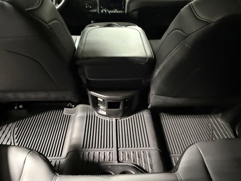 New 2026 RAM 3500 Tradesman AWD/4WD image 17