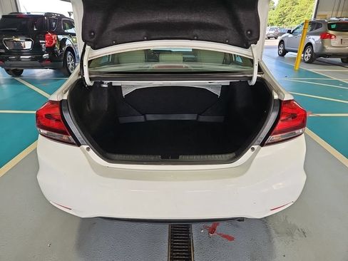 Used 2015 Honda Civic SE image 6