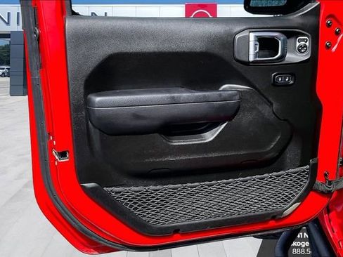 Used 2024 Jeep Gladiator Willys image 17