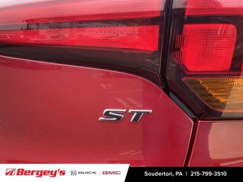 Used 2020 Buick Encore GX Select w/ Sport Touring Package AWD/4WD image 36