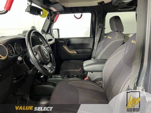 Used 2013 Jeep Wrangler Sahara w/ Dual Top Group AWD/4WD image 11