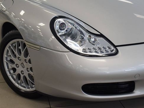 Used 2002 Porsche Boxster RWD image 8