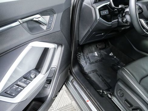 Used 2024 Audi Q3 2.0T Premium Plus w/ Premium Plus Package image 8